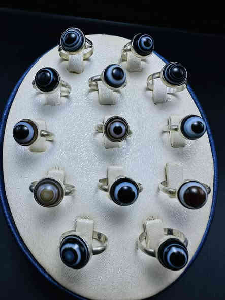 خواتم فضه نواعم فضه 925 شغل ايدي حجر شرط طبيعي سعر القطعه 10 الف فقط وتوصيل 5 للحجز واتساب فقط ***********🔥
