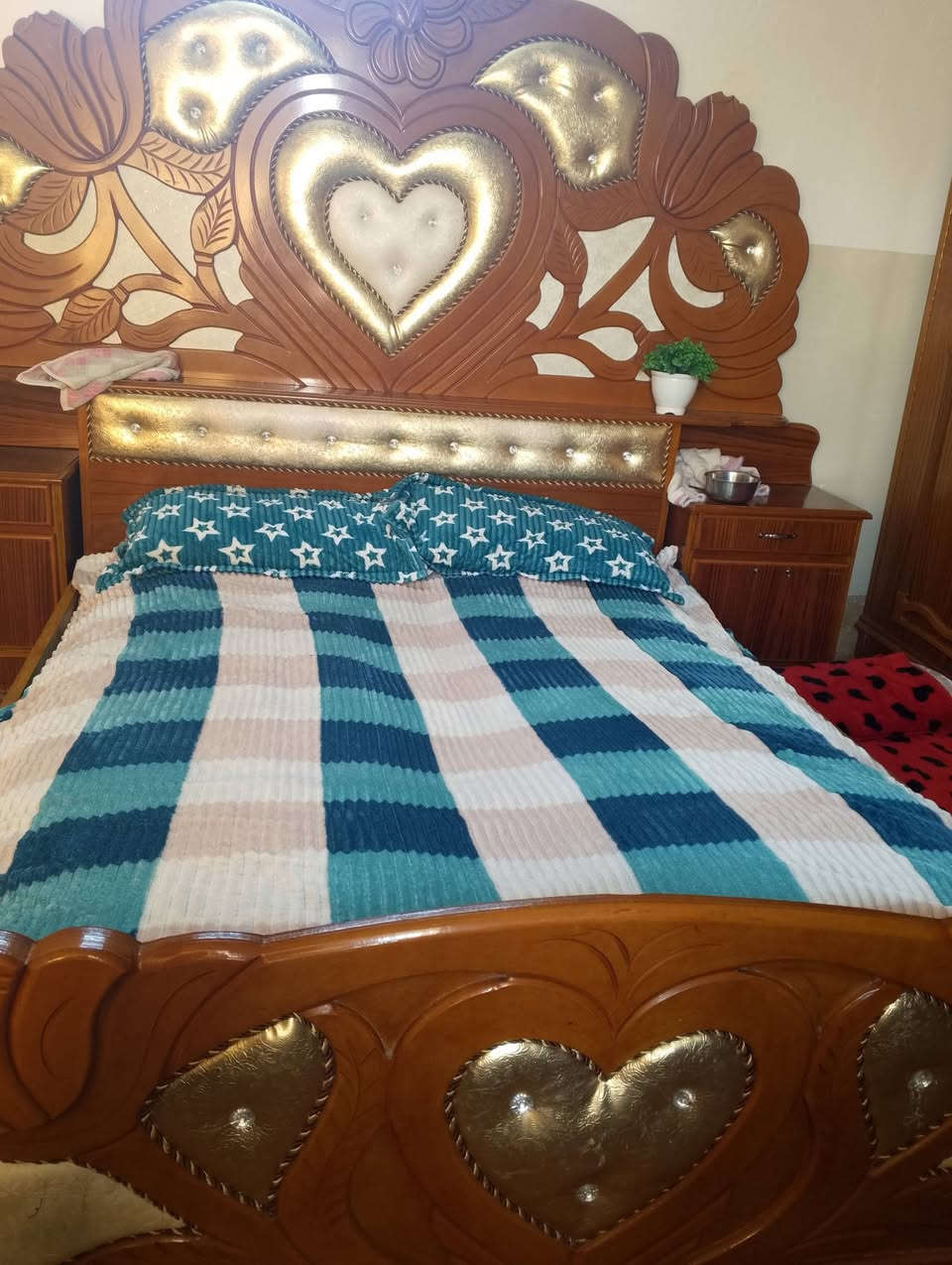 للبيع غرفة نوم ***********))***********
