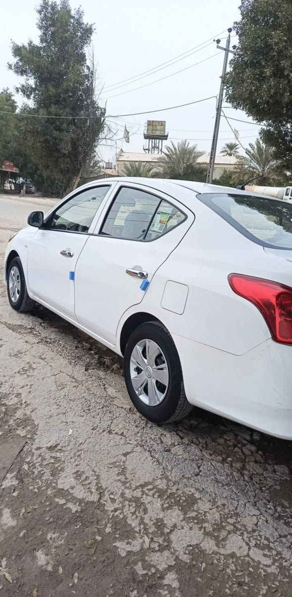 نسيان هندي موديل 2017
رقم أربيل بسم شركه دلير خسرو 
وكاله أو تحويل مضمون 100٪
بيها قطعتين صبغ بدون ضربه قويه 
محرك وكير مكفولات حداديه جديده تخم تاير جديد تبريد ثلج مكانه كوفه ***********
