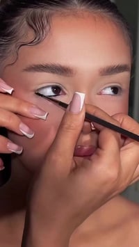 جل لاينر • انجلوت • مقاوم للماء