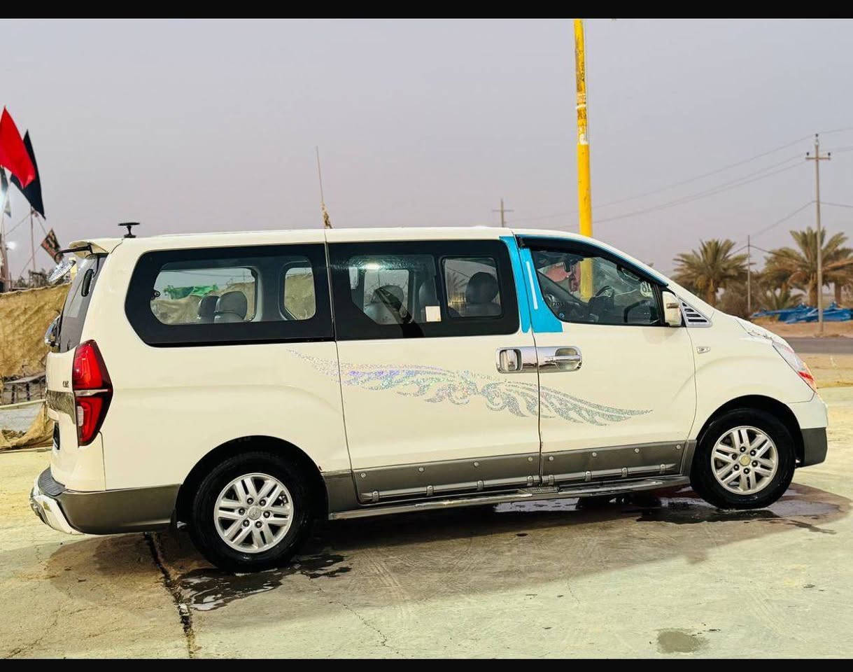 السلام عليكم ستاركس للبيع  2010 اصل مكينه سبلاين ١٢ قبق الأسود كير عادي اصل مكينه جديد توني شاده حداديه تخم تاير تبريد سياره جاهزه الشارع رقم انكليزي سنويه جديد العنوان ميسان المجر الكبير *********** السعر 160 وبيه مجال
