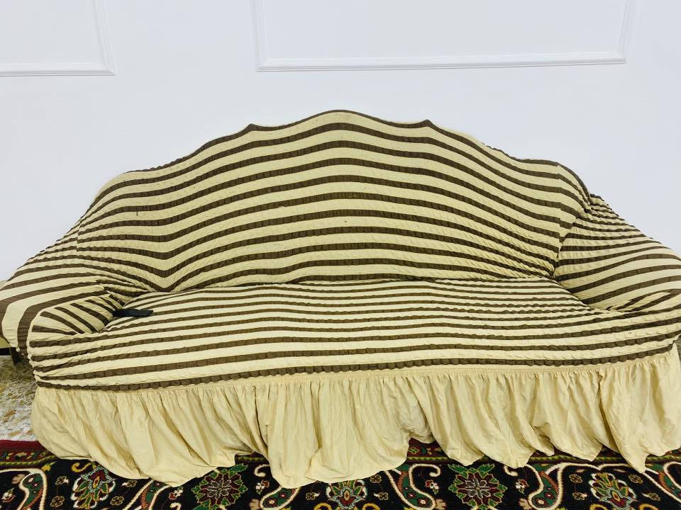 تخم للبيع 9مقاعد  3كراسي للاستفسار ع رقم 
***********
