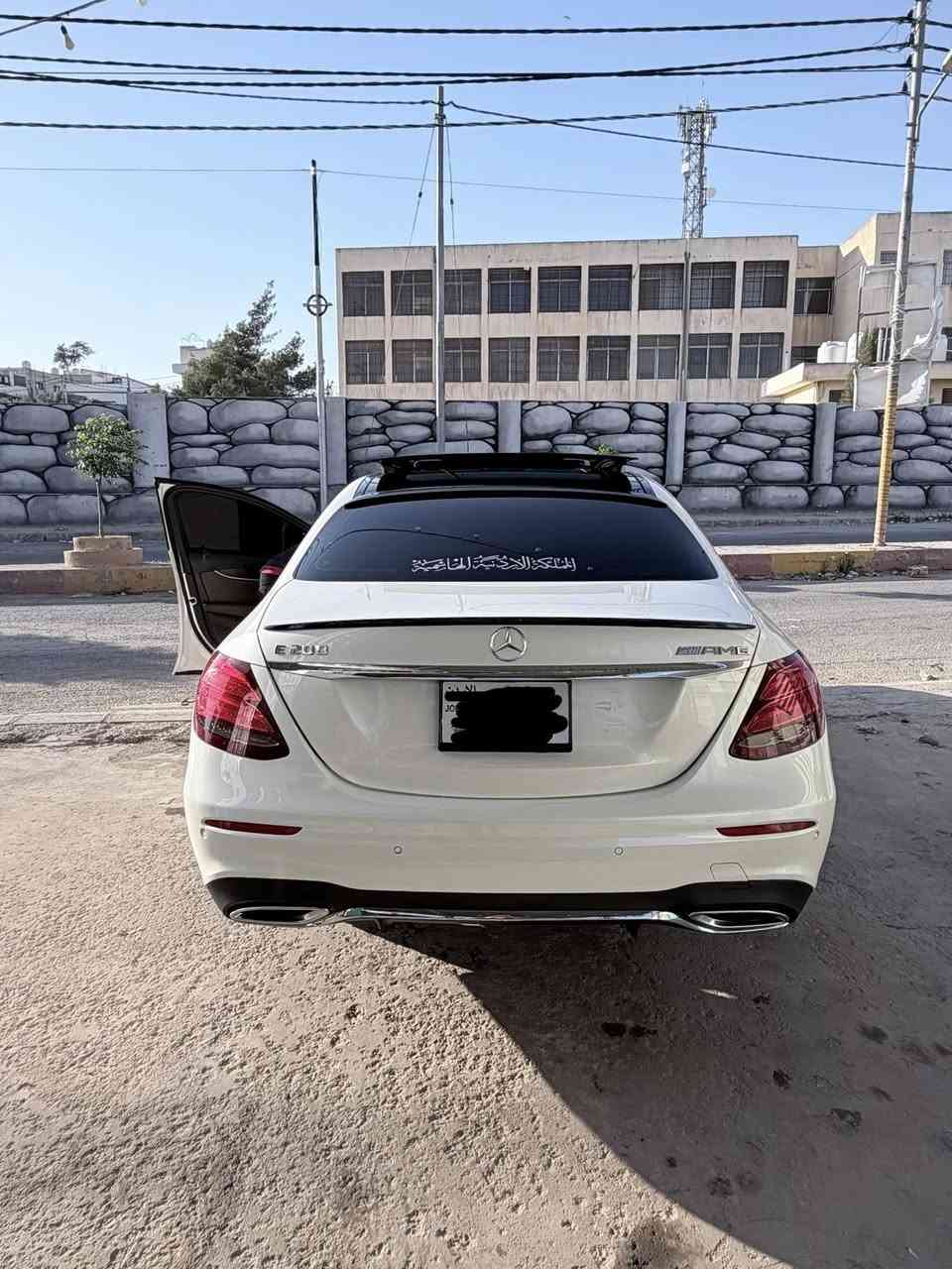 Mercedes E200 2017 Amg kit Gasoline
فحص كامل ☑️ قابل للبدل 
المسافة المقطوعة 140 الف  كيلو متر 

اللون : ابيض لؤلؤي من الداخل جملي 

محرك : 
2000 سي سي
4 سلندر 
بنزين 
كوشوك جديد من اسبوع تركب 
زيت جديد من سبوع تغير 
سياره ولا ناقصها نوع من الصيانه
الاضافات :
اضاءه الفتحات المكيف
كت سبويلر امامي 2020
سقف بانوراما
مقاعد جلد كهرباء مع ذاكرة تخزين
تدفئة مقاعد امامية 
شاشة امامية متعددة الخصائص
بروجكتر على الزجاج الامامي
عداد ديجيتال 
كاميرات 360 درجة
شاشة معلومات
تحكم طارة
مثبت سرعة
بصمة تشغيل و دخول
اضوية امامية Multibeam led
تكيف مركزي خلفي
جنط المنيوم 20 AMG
رادار خلفي
صندوق خلفي كهرباء
حساسات اصطفاف امامية و خلفية
ماوس للتحكم بالشاشة
اضاءة نهارية Led
تحكم كهربائي بالستيرنج
شاشة معلومات
هاند بريك الكتروني
 
Paddle shifters  تحكم بالغيارات من خلال المقود 
Blind Spot monitor  حساس النقطة العمياء 
Bluetooth  بلوتوث 
Airbags  وسائد هوائية 
Auto lights  اضاءة ذاتية 
Eco start stop system  نظام توفير الوقود 
Rain sensor  حساس مطر 
Active brake assist  مساعد الفرامل الفعال 
Attention assist  مساعد الانتباه
السعر

32000 قابل للتفاوض 

للاستفسار0798664083


**إذا كنت صاحب هذا الإعلان وتريد حذفه لأي سبب، رجاءا أرسل رسالة إلى الدعم الفني**