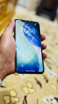 ايفون 11 برو ماكس مبدل شاشه شرط مال تفليش   باتري 100  ذاكره 256  فيس ...