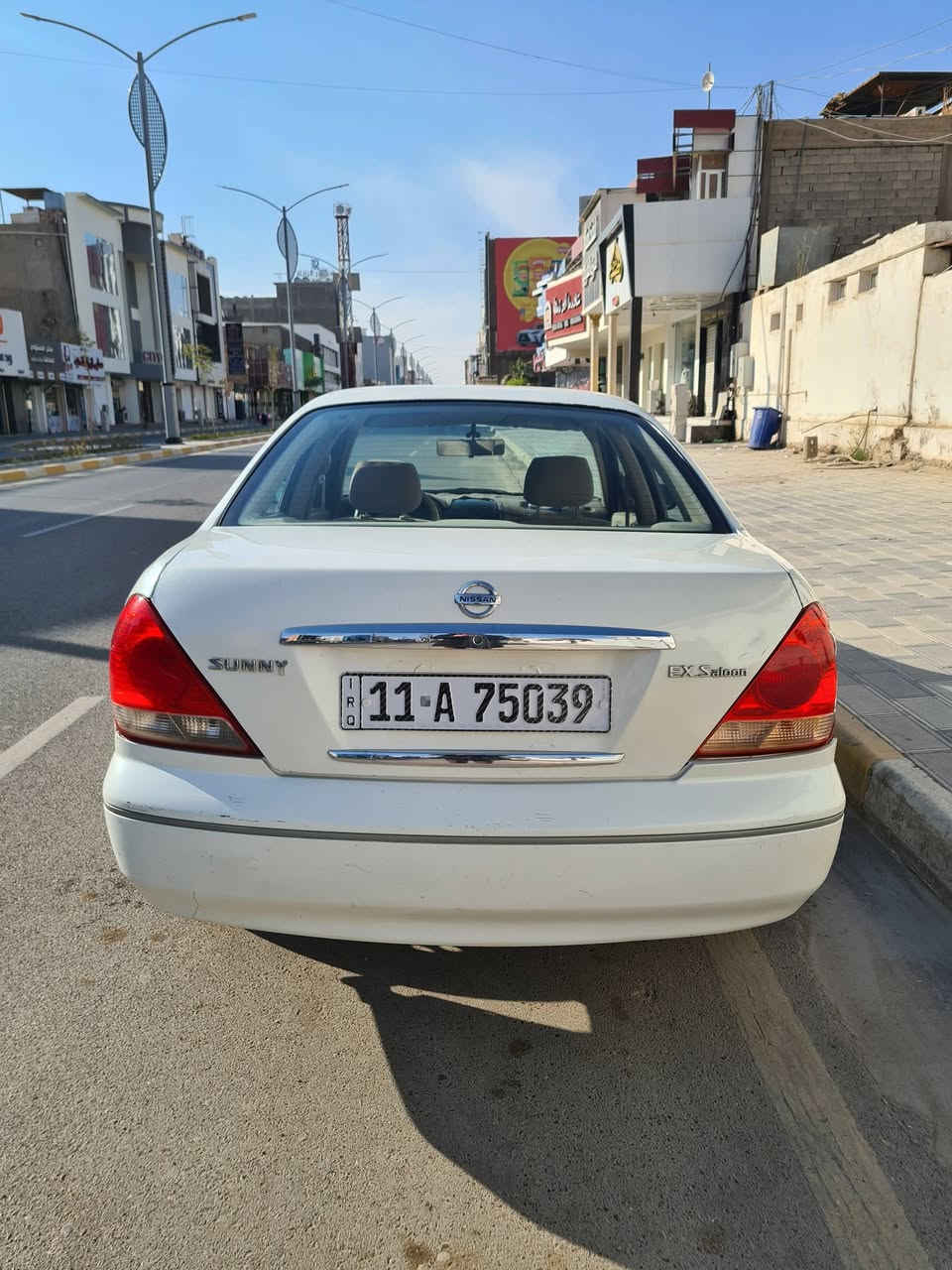 نسيان سني 2009 للبيع
السيارة بأسمي رقم انكليزي الجديد و هزه 
محرك ياباني اسود 1600
كير اوتوماتيك
السيارة بلاديه، بيها الجاملغ الأمامي الجهه اليمين و بيها رصعات بسيطه،
داخلها نضيف 
تاير سبير 
الجام كهرباء و جامه السايق اوتو
كهربائيات شغاله 
المري الجانبيه كهرباء
تبريدها ثلج و التدفئه حيل زينه
سماعات 4 جديدات 
السيارة على ايدي مابيها نقص 
محرك و كير خير من الله 
مكان السيارة / الرمادي 
السعر / 88 و بيها مجال 
التواصل / ***********
