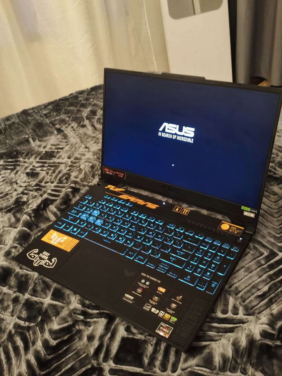 سلام عليكم PC Gaming

ASUS TUF A15 

كرت الشاشة  RTX 4060 8G

المعالج RYZEN 7-435 HS

الذاكرة  512G SSD الجيل الرابع 

و زائد M.2 SSD 2TB الجيل الرابع سرعتهة7,400MB

 

الرامات DDR5 16G

الشاشة (حجم 15.6) 2K 144Hz

الباتري 4CELL 90WH

الشاحنة سرعتهة 240v~50-60Hz

تجي وياهة هداية ستاند تبريد 5 مراوح 

و يدة Gaming

للاستفسار و السؤال رقمي واتس و تلي 

*********** 

و كلشي بالضمان و اني بخدمتكم
