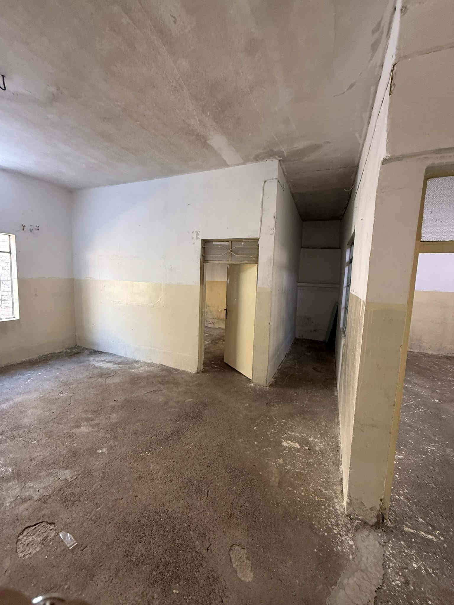 دار لليجار 🚪✅
موقع حي الوحدة 📍

مساحة 275 📏 📐 

بناء شرقي 🔨 🚧 

ثلاث غرف 👨‍🦰👩‍🦰🧑‍🦰

صالة واسعة 👌✅✅

مطبخ 🧑‍🍳🍕🍱

حمامات 🚽 🛁 🧼 

حديقة داخلية واسعة 🌳 🌲 

المنزل كامل بدون نقص ✅✅

بدل الايجار 250 🔐💵💰💸

للتواصل : 📱 

📱 ***********

📱 ***********

#عقاراتي
#عقارات
#عقار
#للايجار
