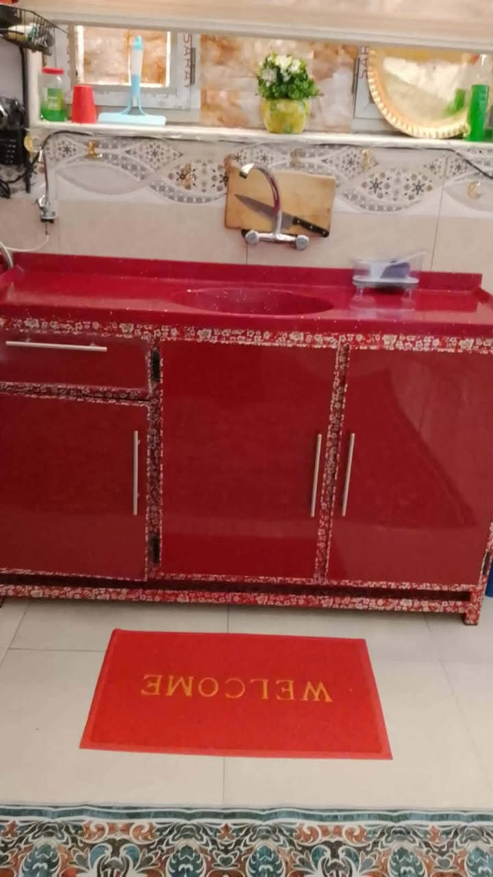 لللبيع 
ثلاجه جبيره سعر ٦٠٠ 
كنتور ٦ بوب سعر ١٥٠ 
كاونتر سنك كامله سعر ٦٠٠
١١ قطعه غرفه نوم تركي سعر ٧٠٠
مكان رمادي الزراعه يم محطه الرماح
*********** للاستفسار
