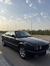 BMW حجم 525 موديل 1991 اللون اسود غير محدد كير محرك 25 مفتوح كفالة من ...