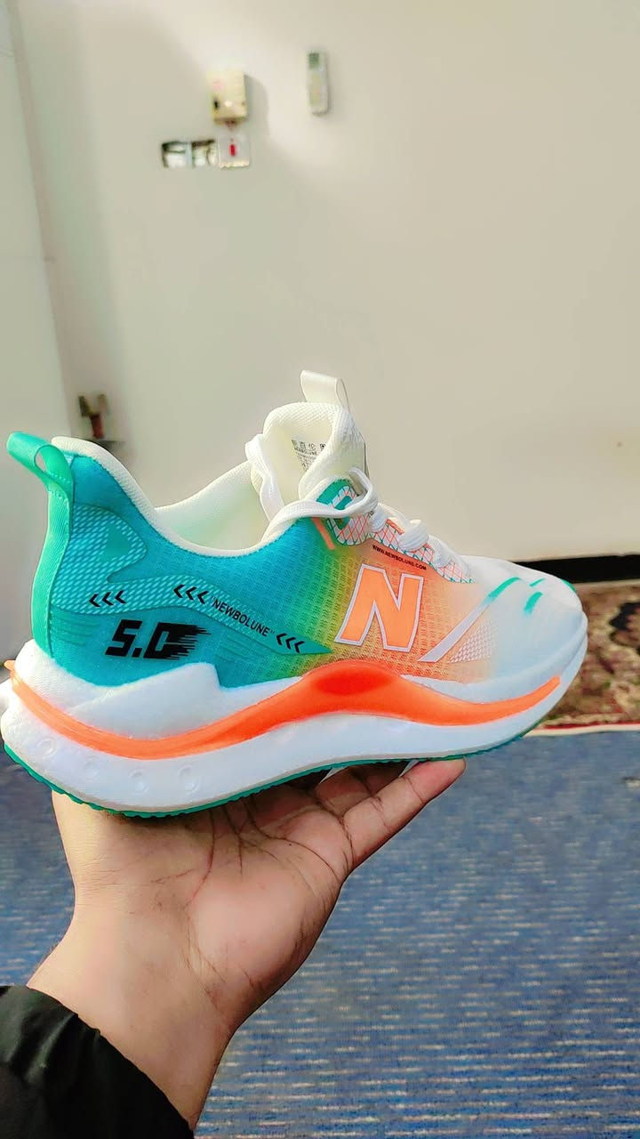 السلام عليكم شباب احذيه باله ما ملبوس كله جديد والقياسات موجود والسعر كلش مناسب ابو غرق قرب بيت مدير الناحيه ***********اتصل
