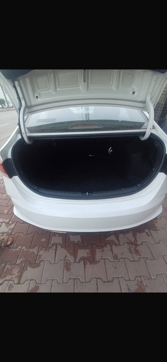 سلام عليكم اكسنت موديل 21 سياره نضيفه مال بيت بيهه بارد بلباب لخلفي اليمنه وبارد بلباب لخلفي لأيسر وشبر صبغ بجاملغ فقط كير ومكينه مكفولات ماشيه 96 بسمي تحويل ثاني يوم ارقام انكليزي هزه جديده سعره 116 وبيهه مجال مكاني بغداد الشعب مقابيل الاسواق المركزيه الاتصال ***********
