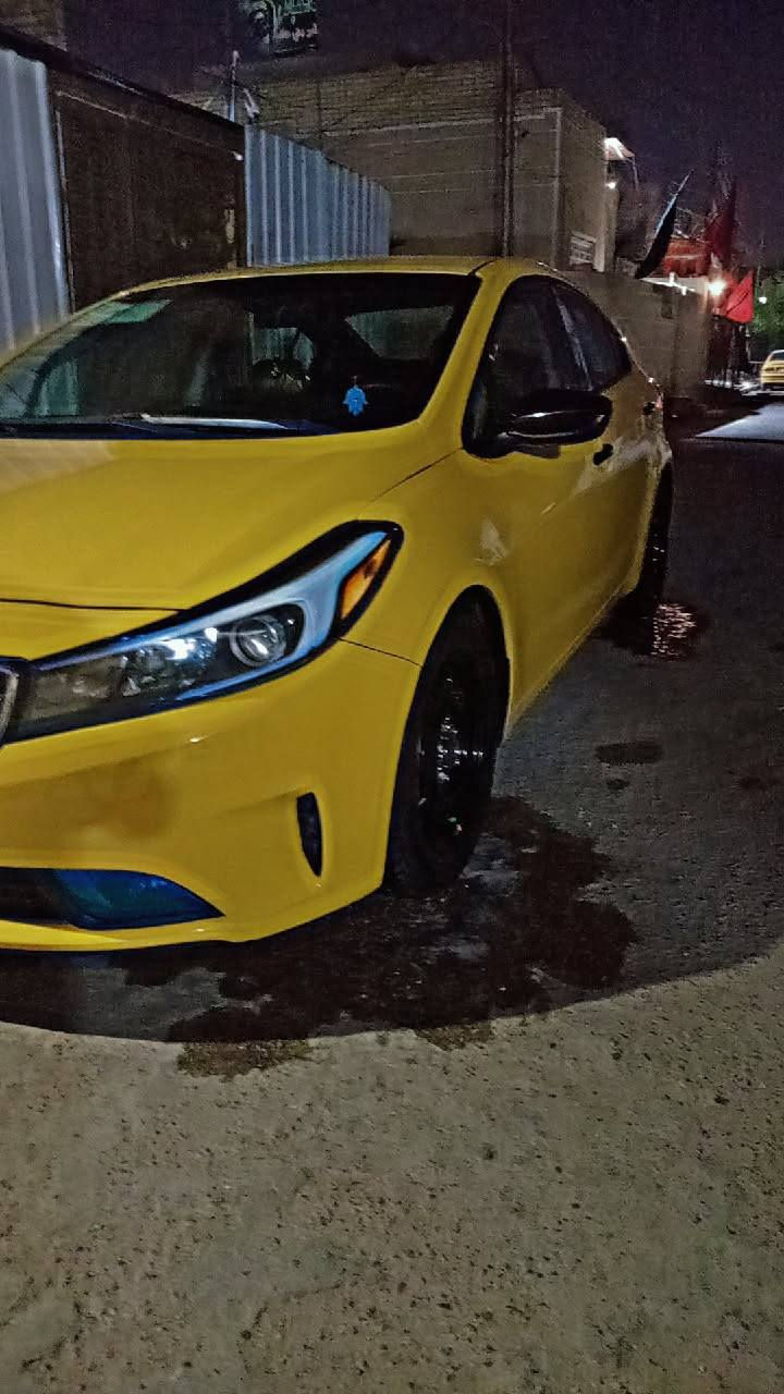 سلام عليكم فورتي مديل ١٧ نص فول ما عده البصمه والفتحه حادث الباب الخالفي الور السايق فقط الاستفسار الاتصال ما زنجر موجود ***********
