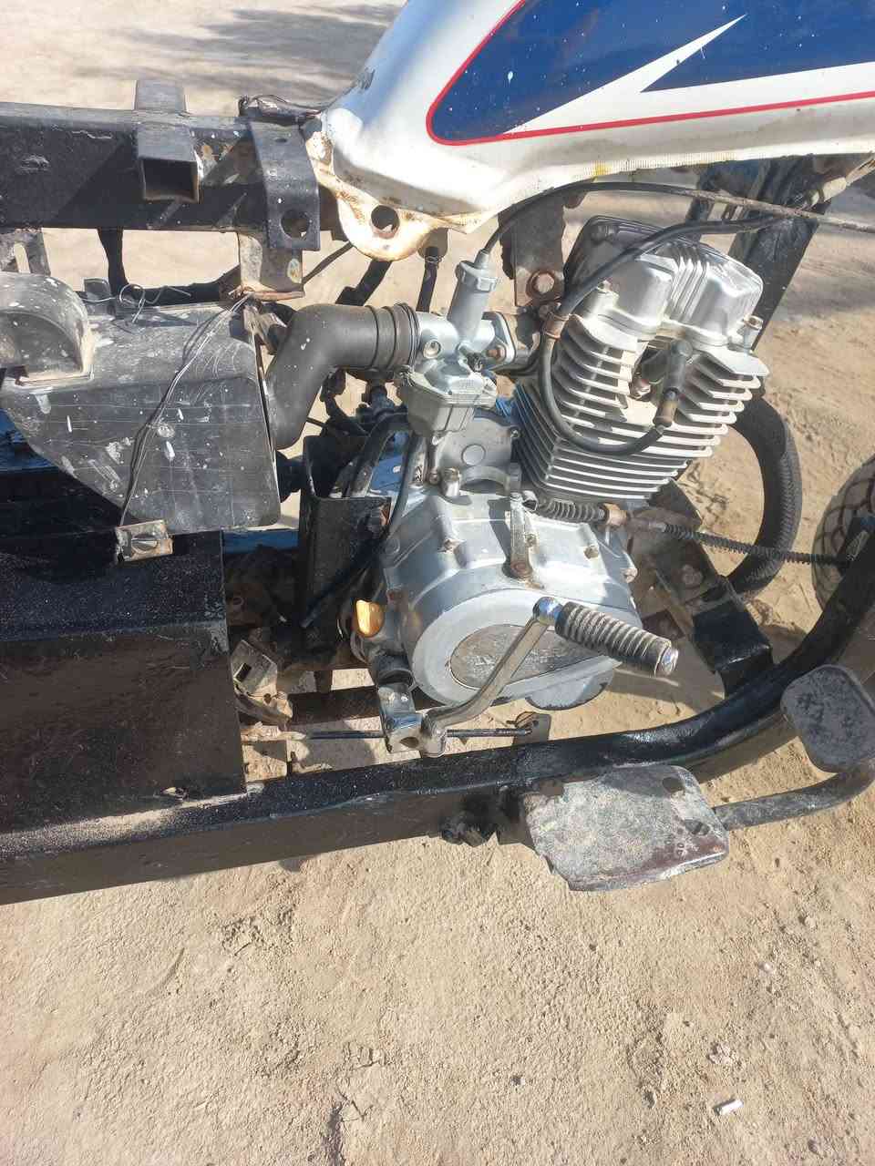 سلام عليكم ستوته كلك كلك.. البيع سعر 550وبيه مجال محرك 24  ستوته شوفت عينك خير من الله العوان الوركاء. بل البيضه. 
***********.... 
***********
