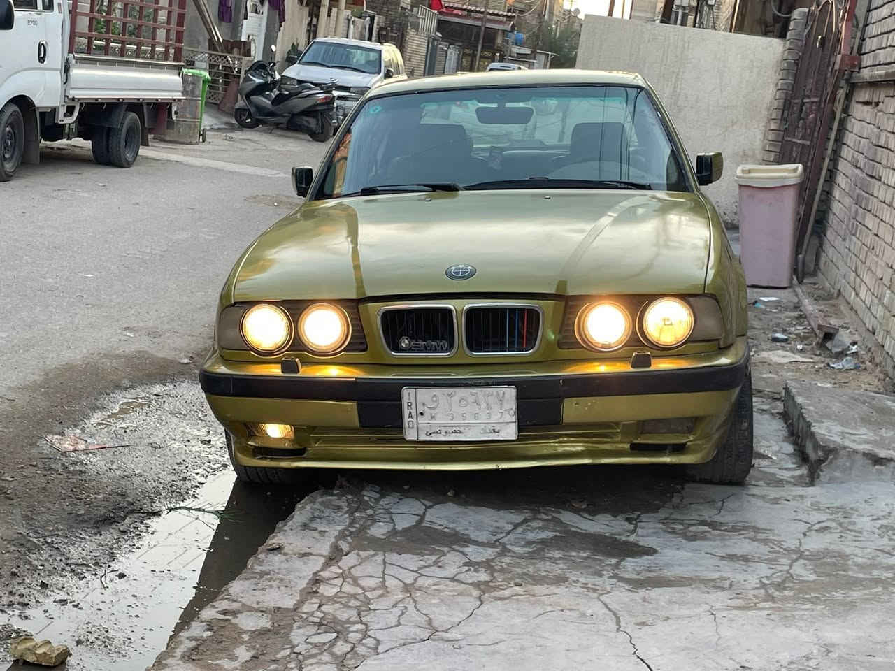 السلام عليكم 
520 موديل1990كير عادي محرك 25 مسكر فانوص تبريد شغال كهربائيات صدر امامي جديد المكان بغداد السياره بأسمي السعر 45   للاستفسار ***********
