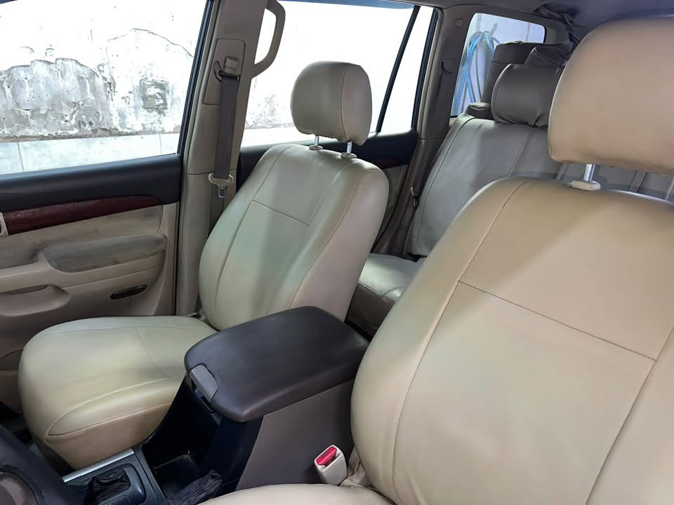 السلام عليكم 
برادو ٢٠٠٨.  وكالة الفطيم 
٦ سلندر محرك ٤٠٠٠ فور ويل منضومة غاز سنة ٢٤ 
مشدود تاب اصلي كار بلي شركة بالاضافة الى السماعات تخم تاير جديد 
السياره على ادامة كامله منظومة بانزين ومنظومة غاز صدر جديد بالكارتون بالكامل
كير محرك تبريد بلادي شرط كفالة 
السيارة ع وضع البلاد ما ملعوب بيهة برغي 
رقم بغداد تحويل ثاني يوم مباشرتآ 
السعر مناسب جدآ
مكانهة بغداد الاعظمية
للتواصل 
‭***********
