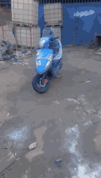 السلام عليكم ماكس عدله كامله مكينه مكفوله برغي ما مفتوح 
كفرات تجاري 600 وبيها مجال قليل ملاحظه بدون سماعات مكاني بغداد حي اور 
رقمي مفتوح خاص مفتوح وتساب مفتوح مستعجل على بيعتها 
***********
