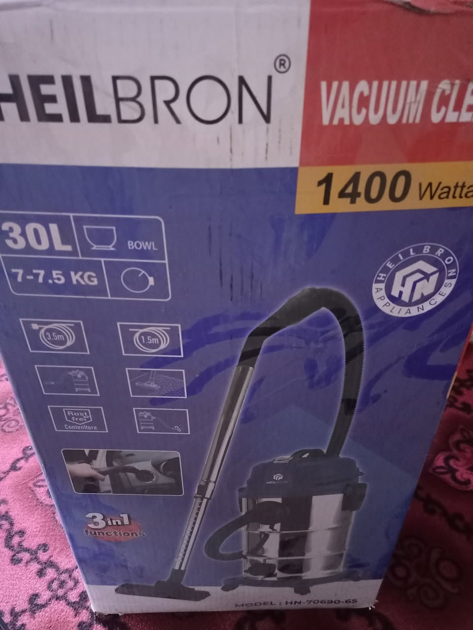 مكنسة كهربائيّة جديده استعمال اسبوع شغاله شرط الفحص غراضها كامله  سعر 75
الاستفسار /***********
