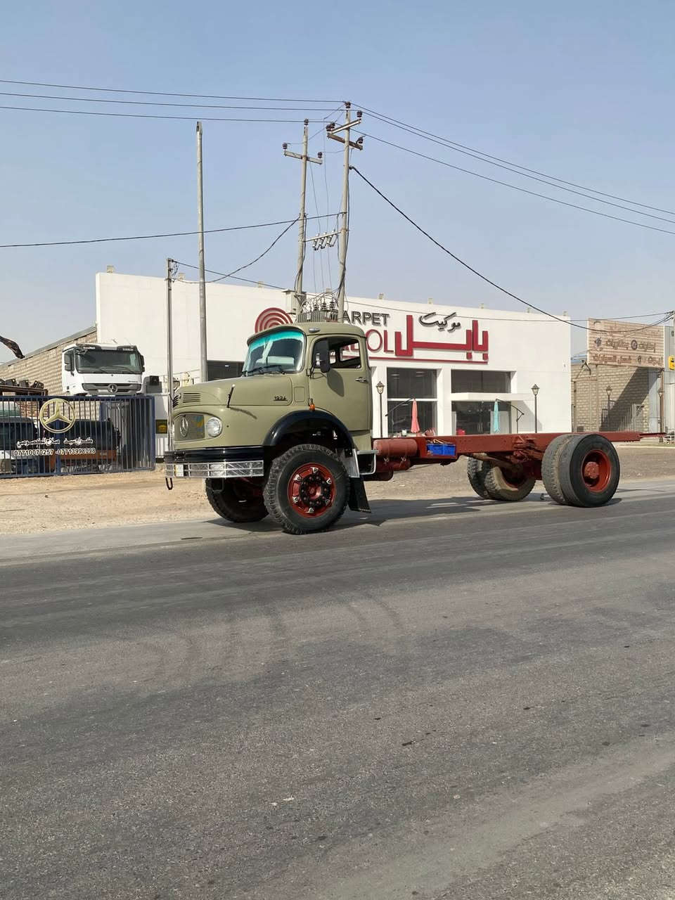 السلام عليكم للبيع مارسيدس اقجم موديل 1978 مكينة 55 كير25 اكسن جي اف اقجم سياره جاهزه تعمير جديد جاهزه الى العمل للأستفسار هـ***********
هـ***********
مكان السياره بغداد
