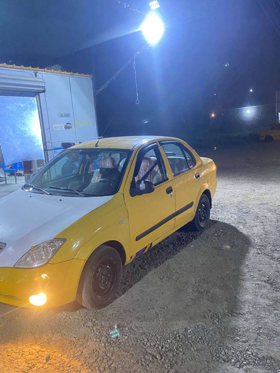 سلام عليكم شبابنا طيبة للبيع السياره كفاله عامة بيها فقط جاملغ امبدل جهة السايق طك عندي تاير وما عدلته بعده موجود جبت جديد وشديته باقي السياره تخم تاير تبريد ثلج كير جديد مكينة بلاد  السياره كفالة عامه صدر جديد ماعدا الجاملغ هذا رقمي للأستفسار واتساب ***********
