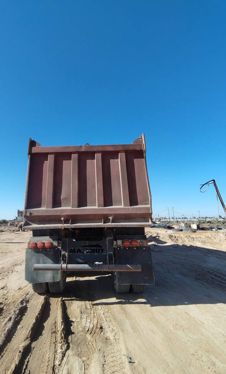 من رخصت الادمن للبيع البي راس وعربانه الموديل 81 مكينه عشره ع سحك كير 111 اكسن جيئف شاصي مكفول تخم تاير رقم نجف اصفر ثلث لوحات جناب الستفسار على هاذه الرقم ***********.   ***********
