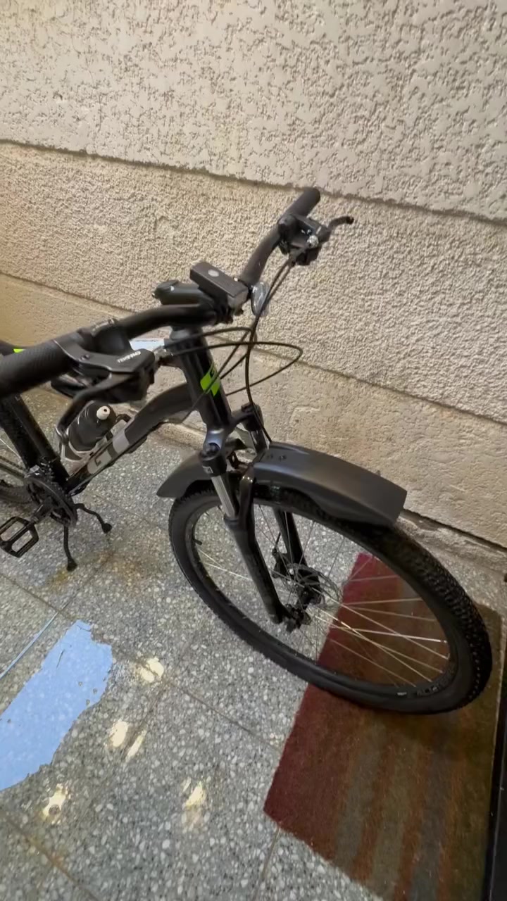 للبيع نظافه ١٠٠٪؜ مثل ماموضح بالصور قياس ٢٩  اللشه لارج مكاني الكاظميه السعر ٢٥٠


**إذا كنت صاحب هذا الإعلان وتريد حذفه لأي سبب، رجاءا أرسل رسالة إلى الدعم الفني**