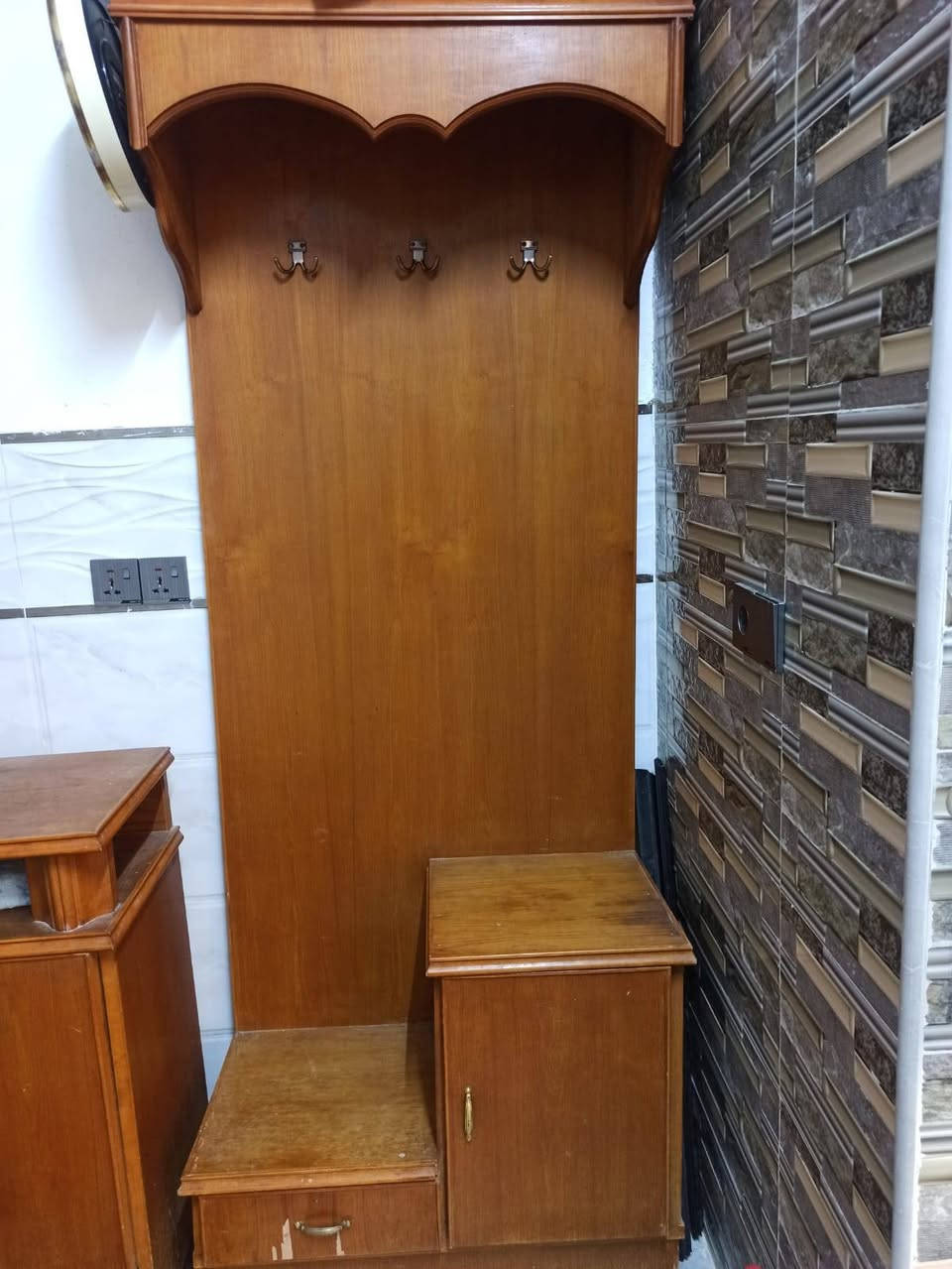 غرفة نوم للبيع الموقع الموصل الكبه
السعر 450 بي مجال شي بسيط
الاتصال/ ***********/***********
