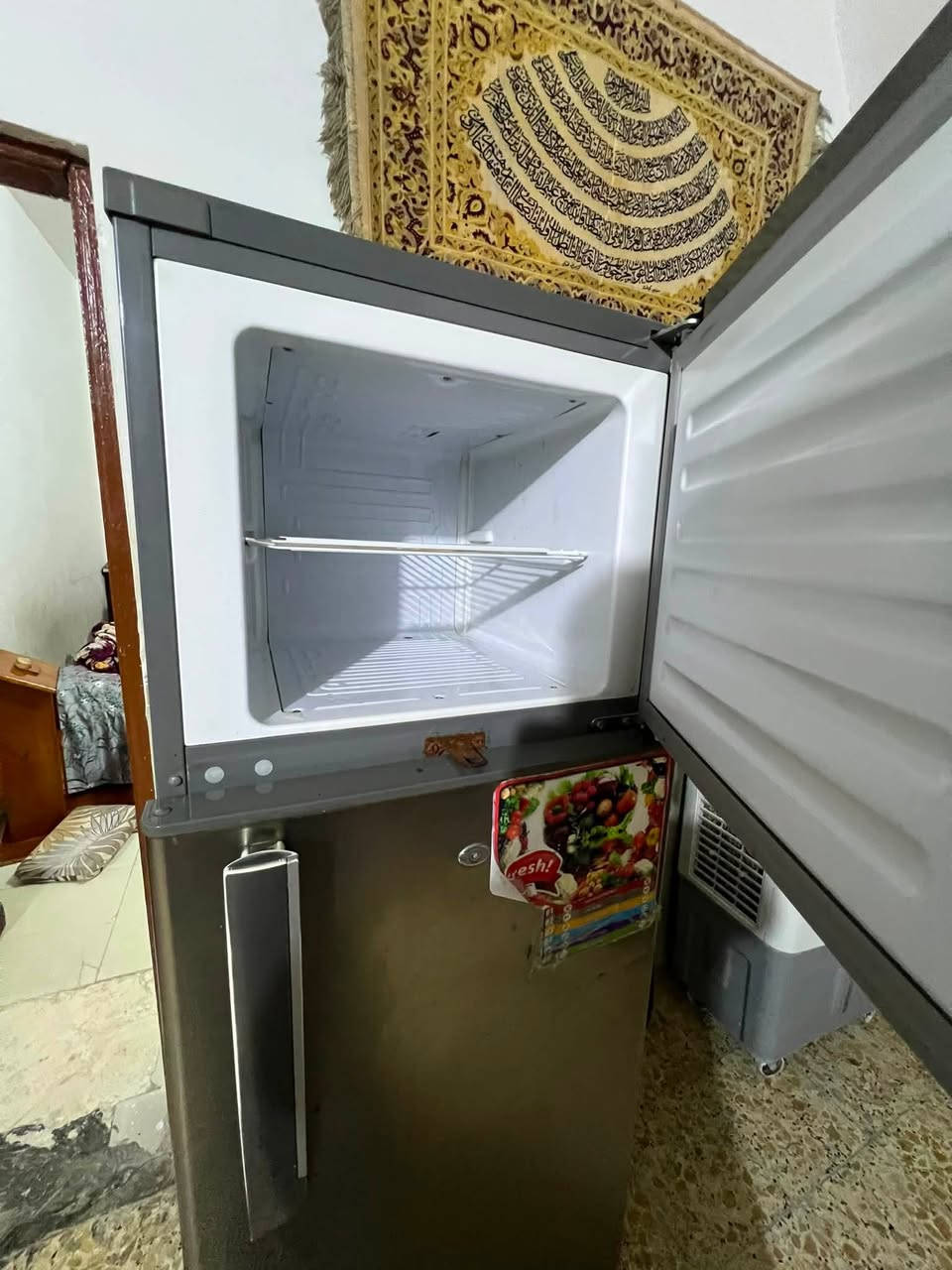 السلام عليكم ثلاجه نوع نوال شغاله السعر 100 المكان كربلاء للتواصل ***********
