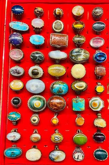 السلام عليكم خواتم صياغات يدويه سعر الخاتم جمله اكو 35 واكو 20 التواصل على الخاص مفرد وجمله للبيع


**إذا كنت صاحب هذا الإعلان وتريد حذفه لأي سبب، رجاءا أرسل رسالة إلى الدعم الفني**