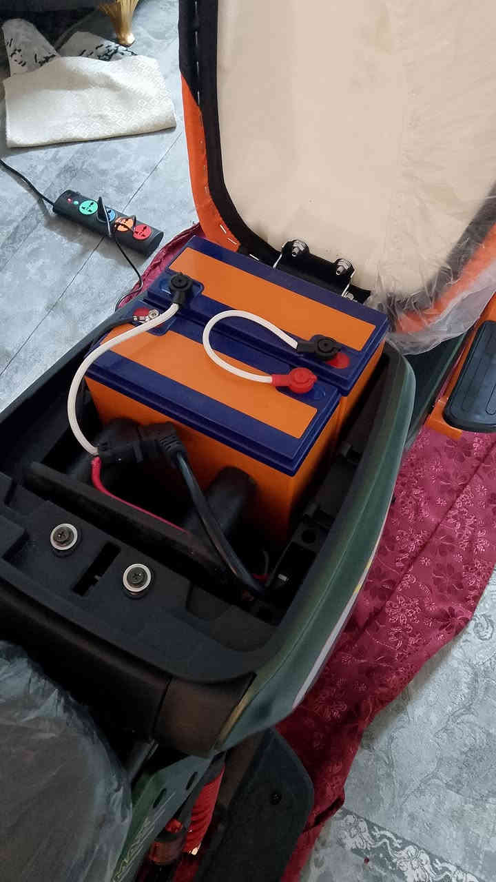 السلام عليكم
دراجه شحن R9max  2026 
ملف 2000 حقيقي
5 بطاريه كبيرة 32 امبير
تايرات جبلي 
لون مميز 
كهربائيات كله شغاله 
الدراجة جديدة 
تمشي 99 حقيقي 75 
ستعمال قليل 
السعر 575 
هـ *********** واتساب وخاص فقط
غير متواجد اتصال 
العنوان بغداد الحسينيه الراشديه 
ملاحظة / ما تلكه بطاريات كبار ودراجه جديدة 2026 بهل سعر
