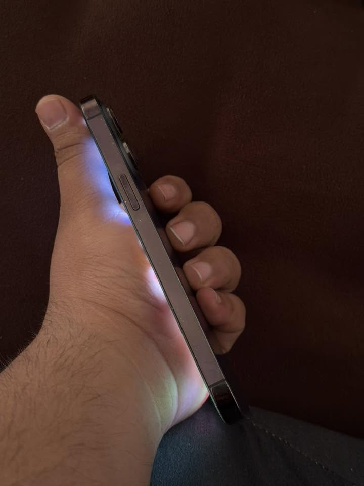 السلام عليكم
Iphone 14 promax 
اللون البنفسجي
ذاكرة ٥١٢
بطارية مبدل جديدة اصلي ١٠٠٪؜ 
شاشة مبدل اصلي اكرر اصلي
في ايدي شغال 
الجهاز كله بحالة الوكالة وراجع وتر
للبيع او المراوس ايفون فقط
سعر البيع ٥٥٠ وبيه مجال بسيط
متوفر واتساب :***********
