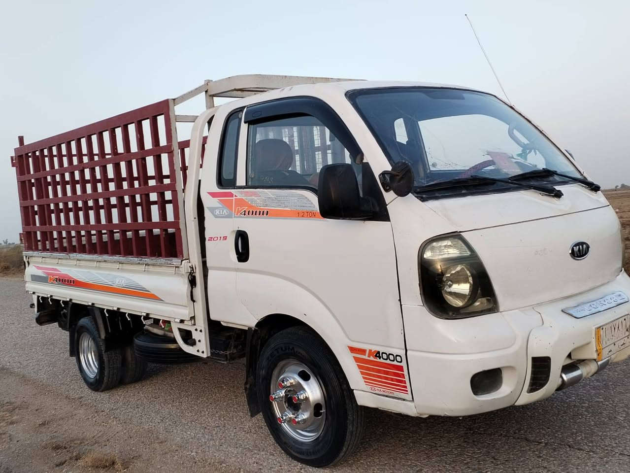 السلام عليكم
كيه فحل 2012 كفاله عامه تخم تاير حداديه مكيه وكير مكفولات سياره جديده سعرها 100 وبيها مجال 
ناصريه مركز حي  الفداء 
الشراي يتصل 
***********
