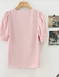 تيشيرت نسائي • مقاس XL • توصيل المحافظات