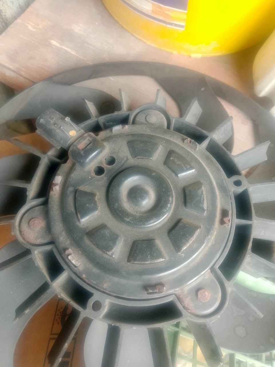 ماطور مروحه الكبير 
3600
3500
جديد اصلي 
تفصيخ اصلي 
يتوفر توصيل 
***********/واتساب 
***********
