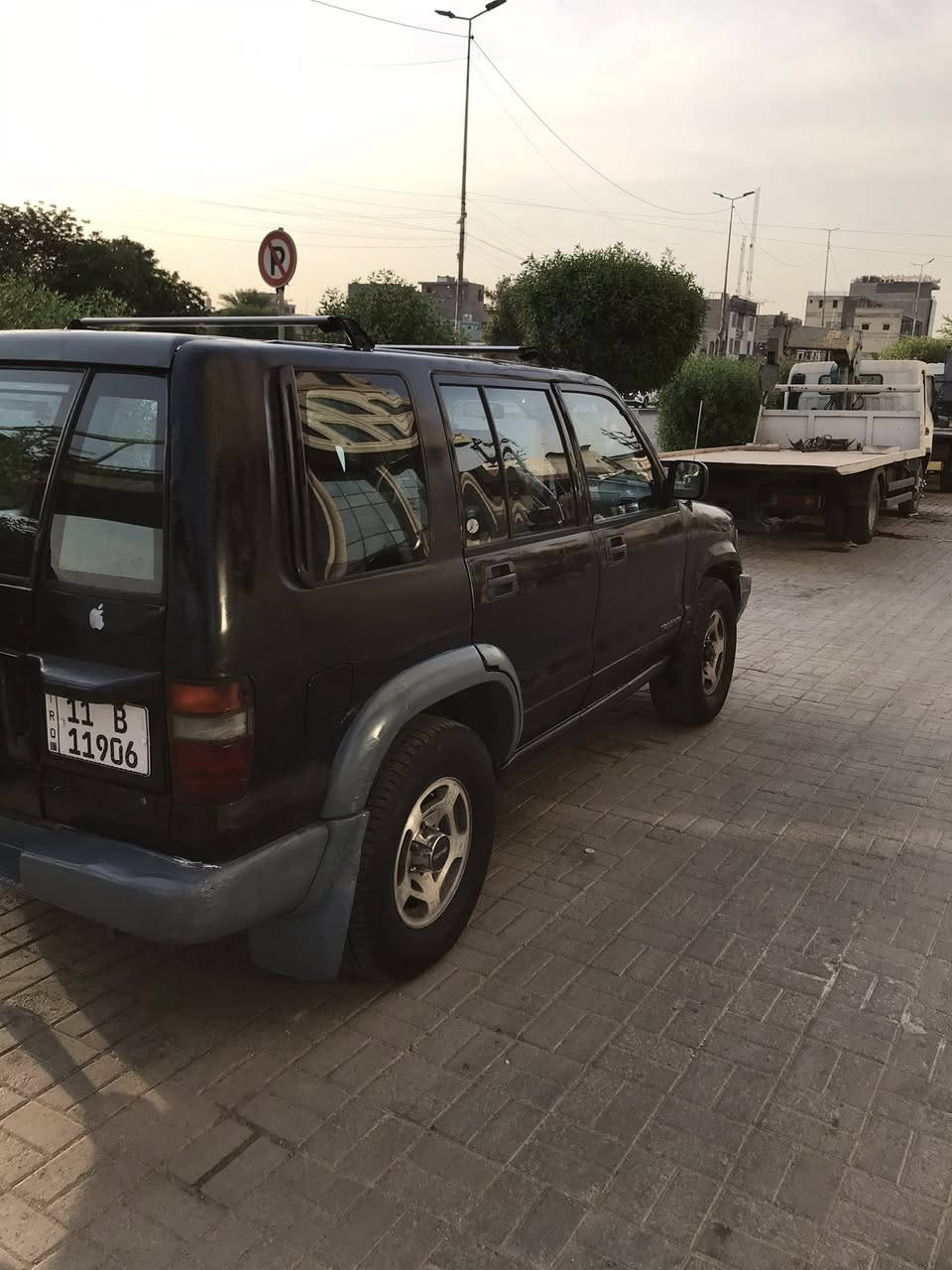 سلام عليكم سيارة للبيع ازوزه ياباني موديل ٩٦ محرك بطه ٣٠٠٠ الاف سياره بسمي سنويه لحد ٢٧ ماعليها غرامات وهزه جديده رقم دولي بغداد 
عنوان بغداد المنصور 
رقم
***********
سعر ٤٠ ورقه

