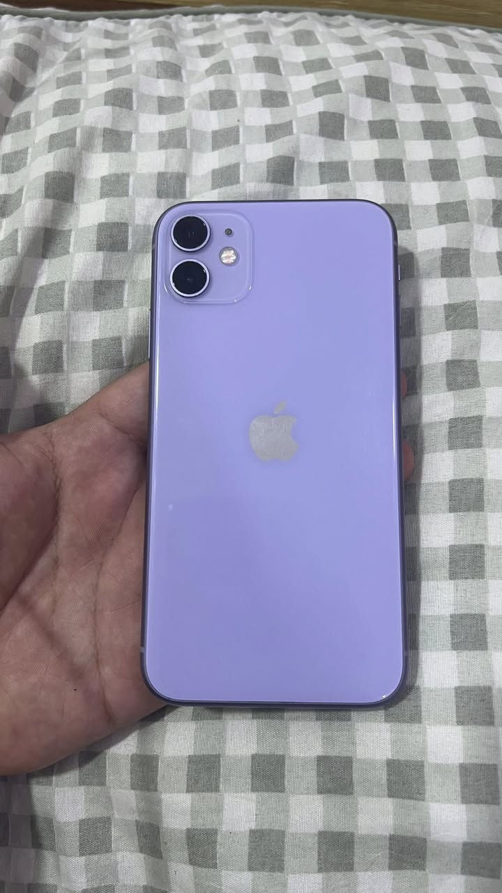 السلام عليكم
ايفون ١١ عادي
ذاكره ١٢٨
بطاريه ٧٨
كامل ملحقات 
مبدل شاشه فقط والشاشه بيها خضار قليل نفس ما موضح بل فيد اي تأثير ماكو 
السعر ١٧٥ وبي مجال 
مكاني كوت حي الجامعه 
***********
