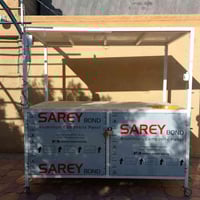 مرحباً متابعينا  ميز عرُض الطول 2م العرض 1م الارتفاع 2م يحتوي على تاير...