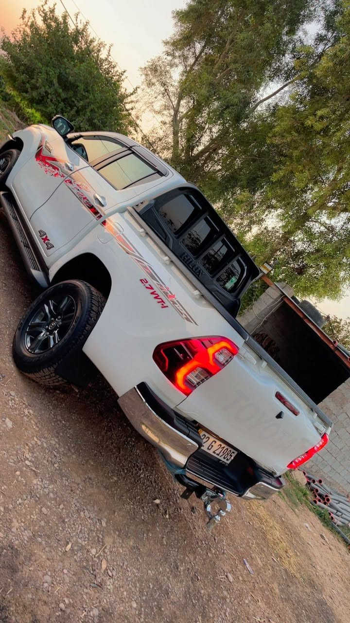 تویتا هایلوکس 2024شرکة ساس  زەمان شرکە ساس 9 هەزار رۆشتی بی سبوغ سعر 355مجال کەم ***********                 *********** أربيل, العراق
