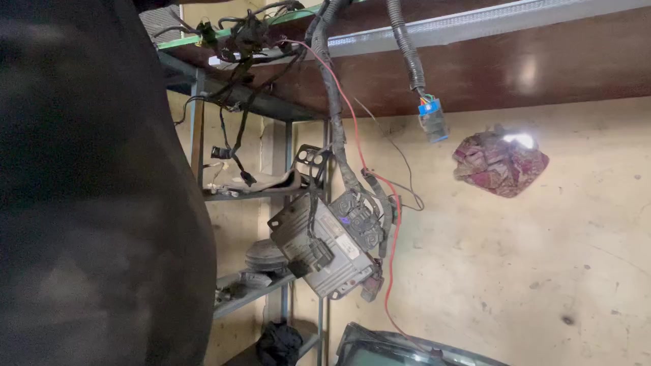 سلام عليكم 
متوفر غراض تفصيخ جميع سيارات الايرانيه والكورية 
ومتوفر جميع مكاين وكيوره
 سايبا طيبه بيجو بارس سمند 
ومتوفر تحويره كامله كورلا نحله ومكينه كورلا  ام جف 
متوفر غراض شيري A5 
وعراض شيري كوين 
وتفصيخ سياره كامله QQ 
موقع كراج 
قوس بغداد منطقة النتصار مقابيل مقر الحشد 
بداره ابو كرار 
رقم الهاتف ***********
