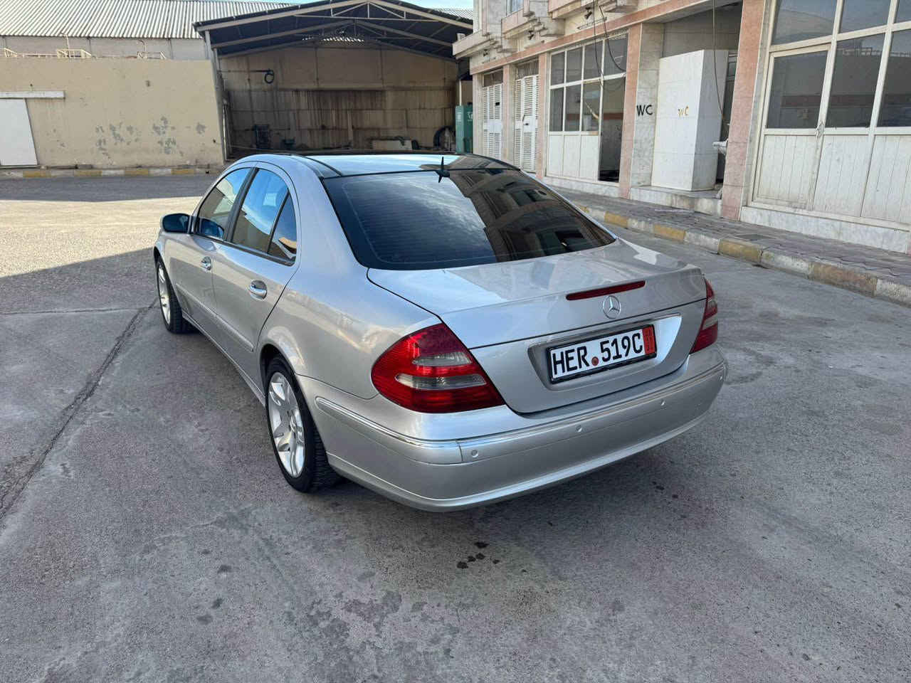 سلاو مئرسدس ٢٠٠٣ ئى كلاس ئاڤان گارد مه كينه ٣٢٠ مه رغوب فوول فوول ماسه فات بانؤراما گوشين ساردو گه رم  سياره كى هه تا بلئى خاوئنه نمونه له جوانى مه نه فئست ئه سلى به شه رت كئرو مه كينه و كاره باياتى به شه رت هه موو گيانى له سه ر ده قى شه ريكه يه نرخى ٩٧ مه جالئكى زؤر كه م *********** أربيل, العراق
