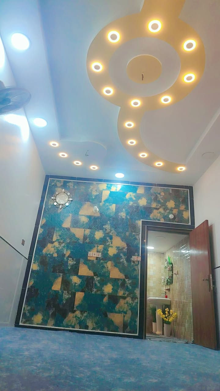 #اعلان بيت البيع بحي العسكري خلف قسم البلدي 
#مساحته 141متر واجه 6وربع 
#بيت بناء جديد درجة اولى كامل من كلشي 
#يرهم بيع و مراوس بقطعة بحي العسكري 200متر 
#متوفره كافت الخدمات ماء ساله كهرباء مجاري شارع تبليط 

#اي استفسار احنه ب الخدمه ..
#مكتب (العقارات  ايسر الجحيشي في صويره) يقدم افضل العروض والتعامل المحترم والصادق مع الزبائن الكرام.
#الي عنده قطعه للبيع او دوانم نشتري حسب البورصه وافضل سعر للقطعه .
متوفره كافت دوانم والمزارع ودور سكنيه 
للمعلومات والستفسار اتصل على الارقام التاليه
***********///*********** /وتساب فايبر 📲☎️📞
