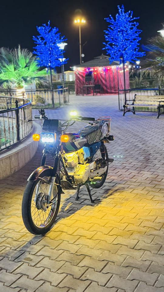 دراجه تايكر البيع رقم سنويه نكليزي دراجه واحد على واحد بل الجيس  الشراي يتصل مو شراي يباوع بس العنوان البصره القبله 
رقم الهاتف *********** الدراجه قفل مليونين و 200 الف
