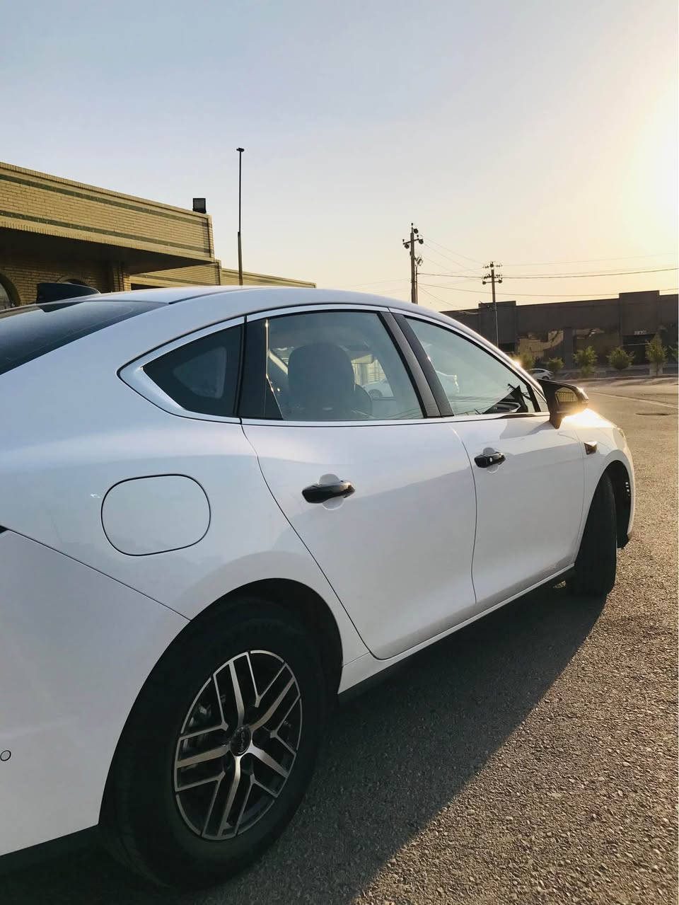 Byd Seal 05 Flag ship  سەیارەیەکی هەتا بلێی پاک و خاوێن سەیارەکە فول فول موواسەفاتە 
‎سەیارەکە تانچی گەورەیە 65 لیتریە ئەو سەیارەیە 2100 کیلۆمەتر دەروا 

‎موواسەفاتەکانی  
‎تری 13 کامیرە , 
‎سلایت , 
‎ڕادار پێش و پشت 
‎, ڕاداری خەتی جادە 
‎, ئۆتۆ ستۆپ 
‎, ئۆتۆپارک 
‎, شاشە گەورە 
‎, گێچ دیجیتال 
‎, کوشین کارەبا 
‎, ناو سپی 
‎, زۆر موواسەفاتی تر سەیارەکە ڕەقەمە تەنها  8 هەزار کیلۆمەتر ڕۆوشتووە سەیارەکە هەموو گییانی بە شەرتە نە شوخت نە قۆپ نە قنج نە تزرە هیچ شتێکی نییە سەیارەکە سفر سفڕ ماوەتەوە نرخەکەشی دەڵێم 154$ مەجەل ڕەقەم تەلەفۆن 56 80 456 0750 

**BYD Seal 05 Flagship**

سيارة نظيفة جداً، بحالة الوكالة، فل مواصفات، ما تحتاج أي مصروف.

السيارة بخزان وقود 65 لتر، ومدى يصل إلى 2100 كم.

من المواصفات:
13 كاميرا، فتحة سقف، رادار أمامي وخلفي، رادار المسار، أوتو ستوب، أوتو بارك، شاشة كبيرة، عداد ديجيتال، مقاعد كهربائية، داخلية لون أبيض، مع الكثير من المواصفات الجميلة.

السيارة ماشية فقط 8000 كم، وكل شيء فيها وكالة، بدون صبغ أو حادث أو ضربة أو خدش أو أي ملاحظة، والسيارة نظيفة جداً وجاهزة للاستخدام.
 السعر 154 دولار** (قابل للتفاوض للجادين).

للاستفسار:
*************** أربيل, العراق
