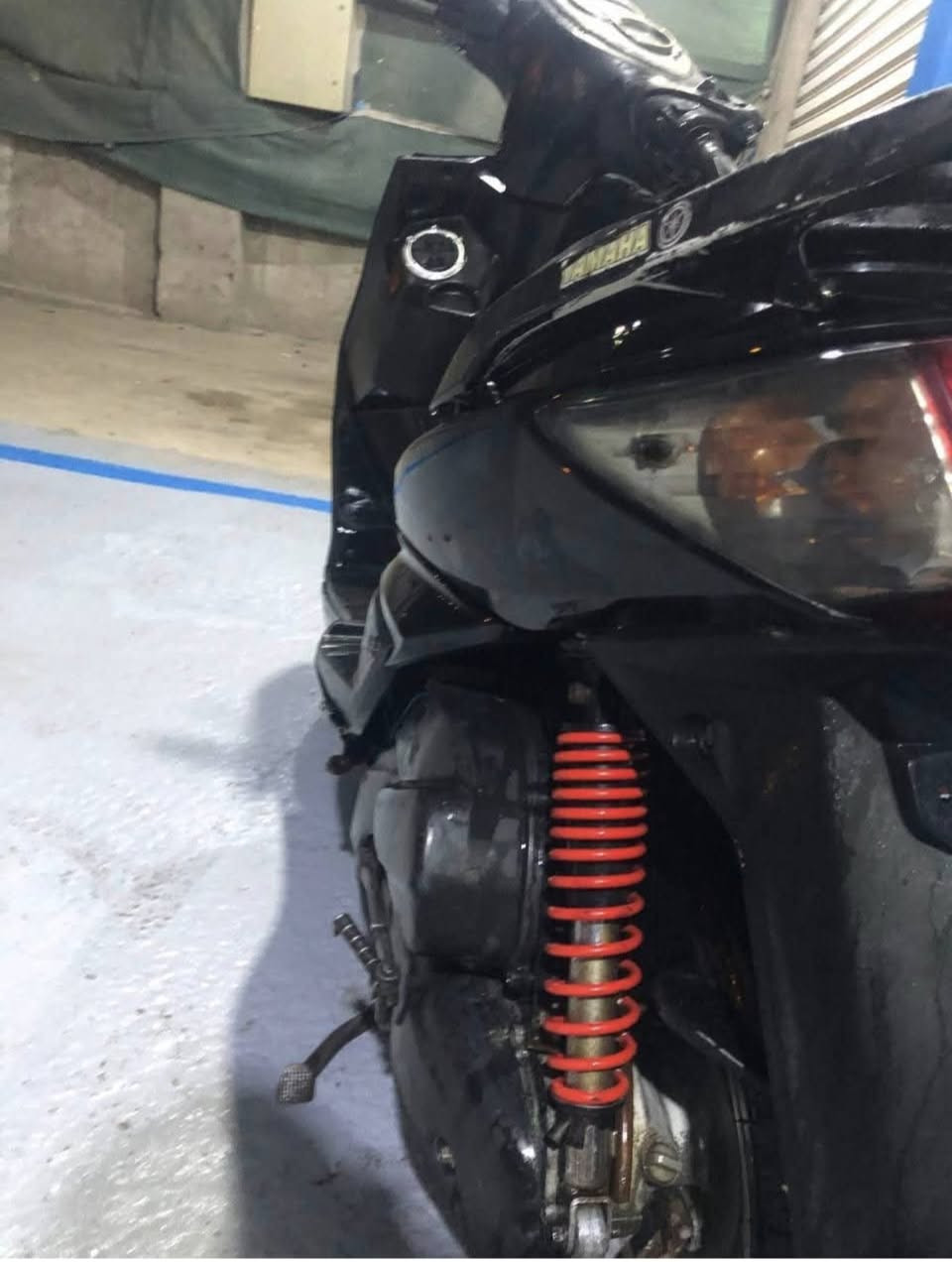 السلام عليكم
دراجه سكنس فحل شباب الدراجه مصوره بس البجم مشلوع هاي الصوره قديمه مكينته ناعمه وشلعه ومعدل 
وباتريه كاعد الدراجه رايده ب 550 وبيه مجال للطيبين 
للاستفسار ***********
بس واتساب راسلني ودلل
