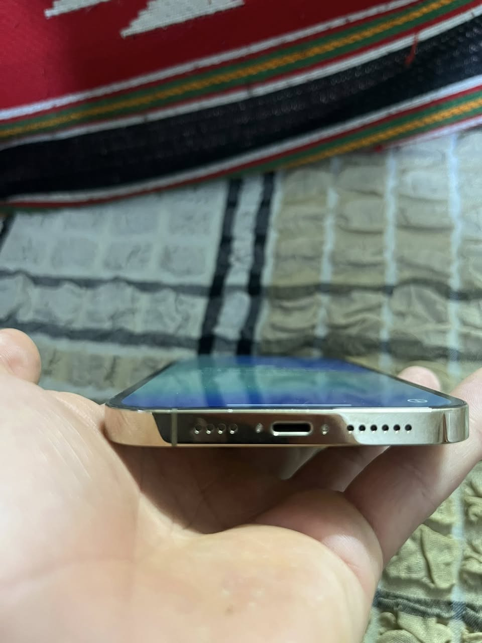 ايفون ١٢برو ماكس ذاكره ٢٥٦  جهاز جديد  فطر زغير بلحافه ماواصل الكامرات فيس ايدي شغال بطاريه ٨٠  جهاز #مقفول ايكلود  قيمه بل يرضي الله وخذه  مكاني بغداد المشتل  وماعندي توصيل ابيع من باب البيت رقمي ***********
