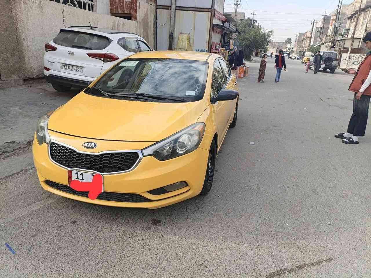 سلام عليكم من رخصت الادمن كية فورتي 2016 وارد امريكي بدون حادث بدون تبديل بدون ارباك بدون دواخل مكينة وكير شرط مكفولات برغي ما مفتوح سيارة جاهزة تخم تاير صدر امامي وخلفي مكفول دوشمة ماشية 97حقيقي سيارة جديدة السعر 117 رقم الهاتف ***********
