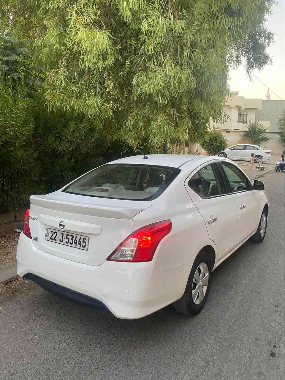 لاكشميبا ٢٠١٨
٥ پارچه سبوخ 
گير مه كينه ته بريد توندو تولي به شه رت
به ناوي خومه  ره قه مي نويه 
ئيرباگي ته قيه 
له هه وليرم 
سحري ٨٤  وه ره قه 
*********** أربيل, العراق

