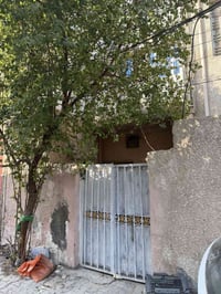 دار للبيع في منطقة الحرية بالقرب من صيدلية البهاء (ساحة حنينة)       م...