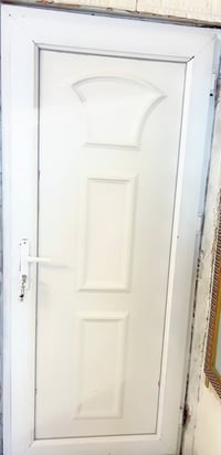 باب PVC • ٨٦×١٩٨سم • مرايا