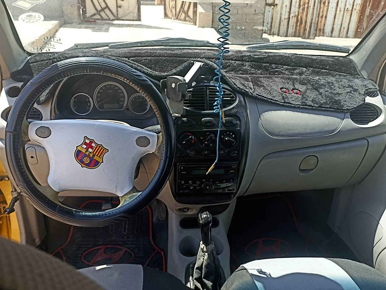 .
السلام عليكم 
كوكو للبيع 
ضررها بيها طخه جاملق الخلفي
سياره بيها نقوصات بسيطه
الشرعي موجود بحي السماح يريد تحويل
السعر 25
***********
