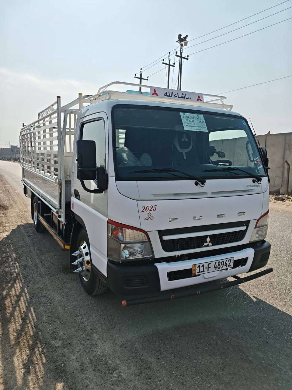 سلام عليكم كنتر للبيع 2025 رقم بغداد كفاله عامه ماشيه 55الف مكانها بغداد الشعب.  ***********
